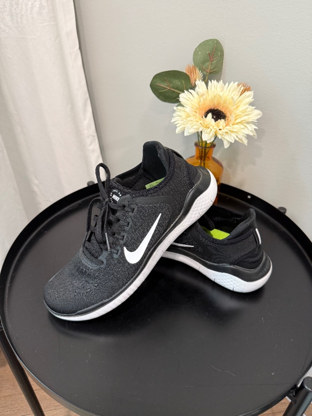 NIKE Free RN 2018--WOMENS US SIZE 7.5